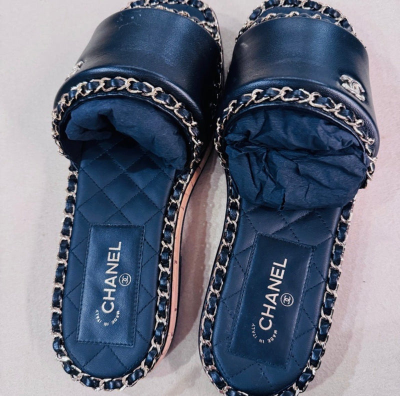 Chanel Black Leather CC Chain Sandals - Velouré